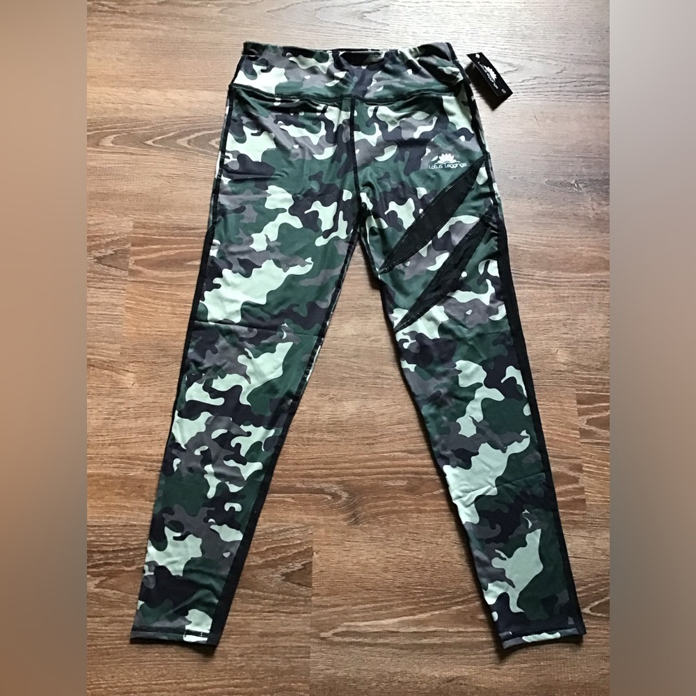 Lotus Leggings Green and Black Camouflage Leggings